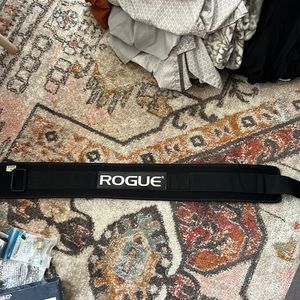 Rogue deadlifting belt size M
